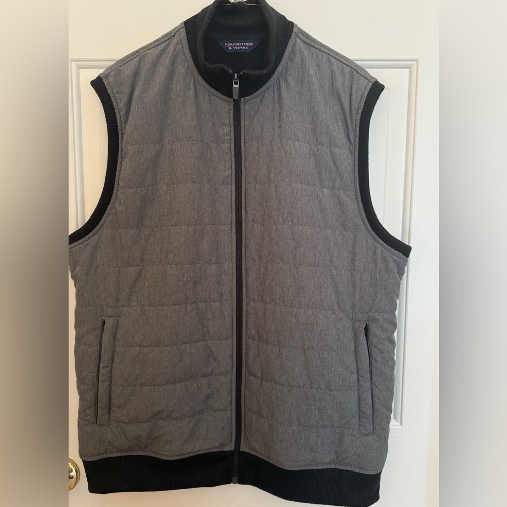 Roundtree & Yorke Polyester Fleece FullZip Grey& Black Vest Lightweight.